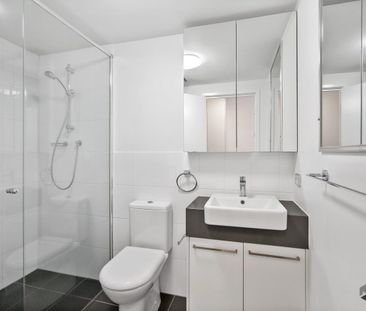 Low Maintenance Apartment in Great Location! - Photo 3