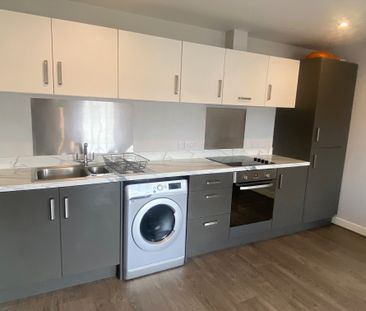 High Street, Doncaster, Bawtry - Photo 4