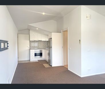 2/2 Mccrory Street, Coburg, Vic 3058 - Photo 1