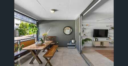 Light-Filled Apartment in Prime Inner-City Location – Walk to James Street - Photo 4