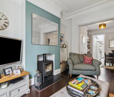 4 bedroom terraced house to rent - Photo 1