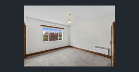 Renovated 3 Bedroom Family Home - Photo 2