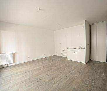 Location Appartement 2 pièces 45m² ROUEN 76100 - Photo 2