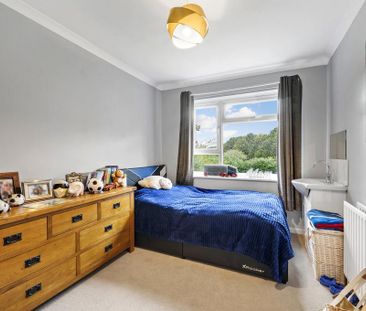 4 bedroom detached house to rent - Photo 3