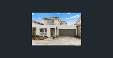 Stylish Family Living in the Heart of Carrum Downs - Photo 2