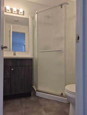 For Lease - 4263 Fourth Avenue Unit# 812, Niagara Falls, Ontario - Photo 1