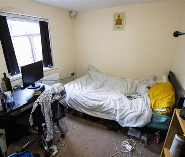 8 bedroom house to rent - Photo 2