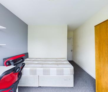 4 bedroom house to rent - Photo 2