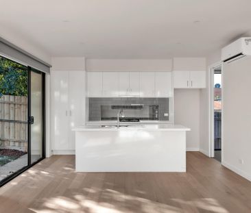 2/18 Mines Road, Ringwood - Photo 6