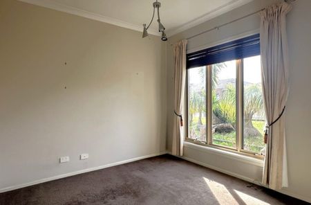 8 Aries Drive, Epping VIC 3076 - Photo 2