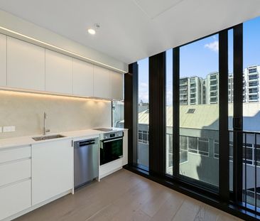 Welcome to 308/10 Alpha Street - Photo 5