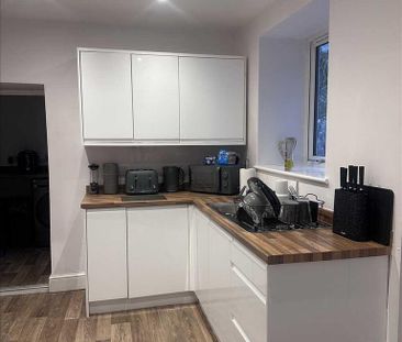 3 bedroom terraced house to rent - Photo 6