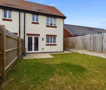3 bedroom semi-detached house to rent - Photo 6