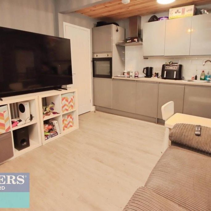 2 bedroom end of terrace house to rent - Photo 1