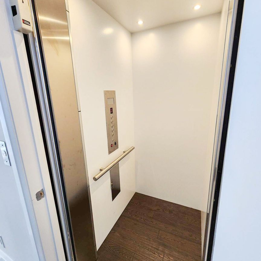 For Lease - 390 Highway 7 N/A Unit# Th 2, Richmond Hill, Ontario - Photo 1