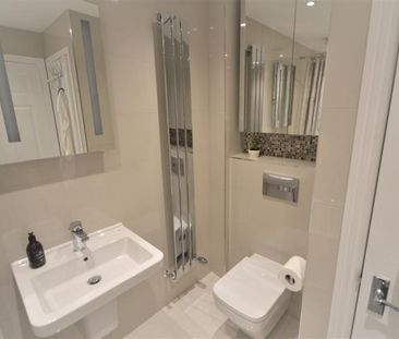 3 Bedroom Terraced To Let - Photo 6