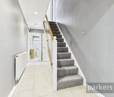 4 bedroom detached house to rent - Photo 5