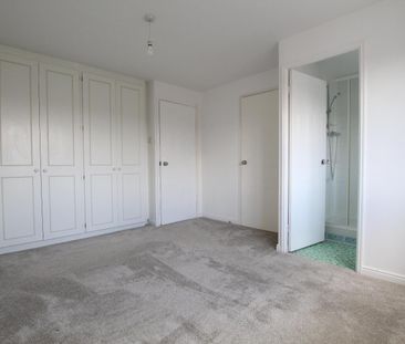 3 bedroom detached house to rent - Photo 2