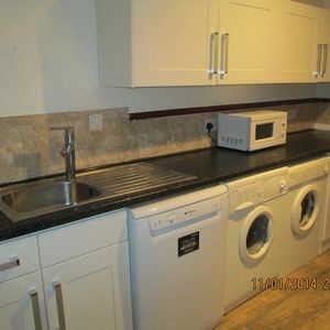 4 bedroom house share to rent - Photo 2