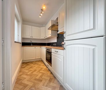 3 bedroom terraced house to rent - Photo 3