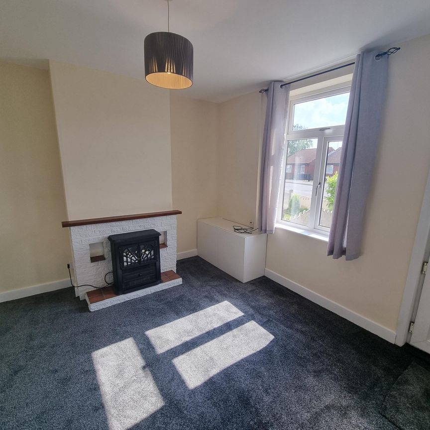 LinbyRoad, Hucknall, NOTTINGHAM - Photo 1