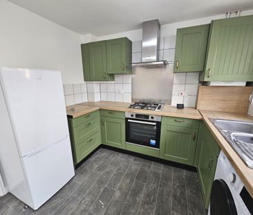 Price £1,300 pcm - Let - Photo 6