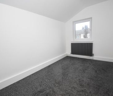 4 bedroom terraced house to rent - Photo 2