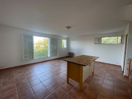 APPARTEMENT DUPLEX T3 - A LOUER - QUARTIER DE LA TORSE - AIX EN PROVENCE - Photo 3