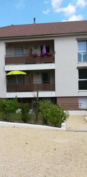 Appartement - T3 - SERMERIEU centre - Photo 2