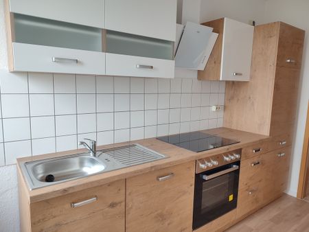 Schöne 3-Raumwohnung mit Einbauküche+Balkon! - Photo 3