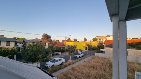 Leederville - Photo 4