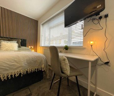 1 bedroom in a house share to rent - Photo 3
