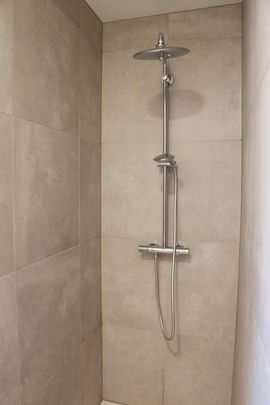 Gerenoveerde woning met 2 kamers te Dilbeek - Photo 1