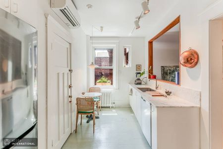 MOU008 - Apartment Outremont, Montreal - Photo 4