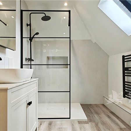 High Street, Guildford, Surrey, GU1 3JD - Photo 3