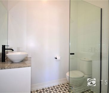 Stunning Home in Quarry Hill - Photo 6