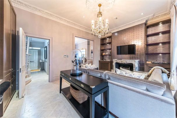 Walton Street, Knightsbridge, SW3 1RE - Photo 1