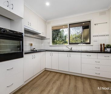10 Nandina Street, FOREST HILL - Photo 5