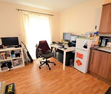 1 bedroom Maisonette to rent - Photo 2