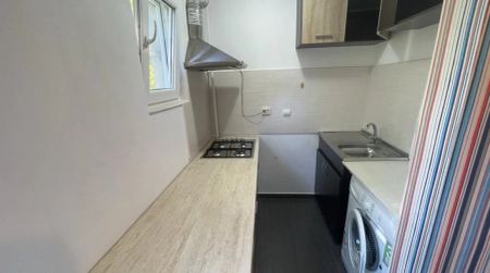 2 camere, semidecomandat, 36 mp, de inchiriat apartament in zona Tatarasi, Scoala Gimnaziala "Ionel Teodoreanu", Cod 152138 - Photo 5