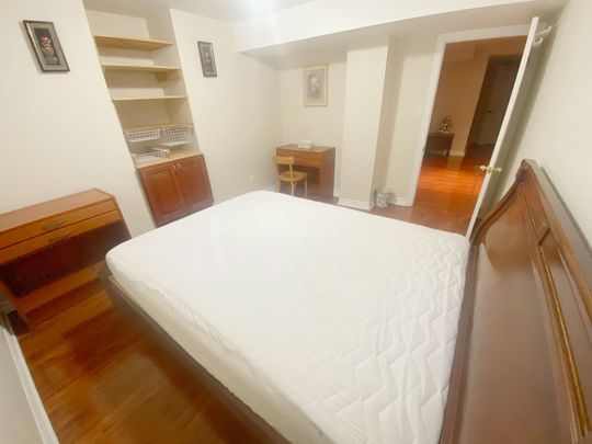 For Lease - 347 Fern Avenue Unit# Bsmt Room, Richmond Hill, Ontario - Photo 1