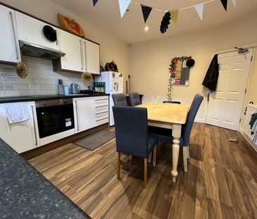 Stanmore Road, Burley, LS4 2RU, Leeds - Photo 5