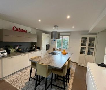 Tout savoir sur cette maison dans le quartier Ouest, à Saint-Genis-... - Photo 4