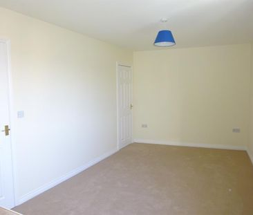 4 bedroom terraced house to rent - Photo 3