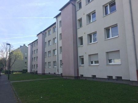 Schöne 3-Zimmer-Wohnung mit Balkon und modernem Bad - Foto 2