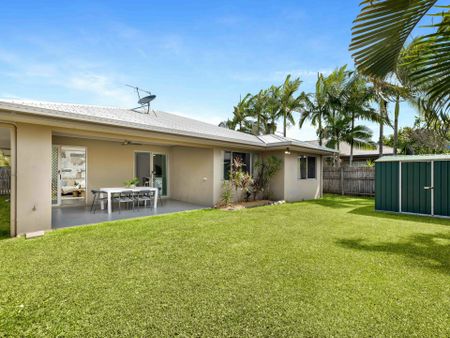 FAMILY HOME ON THE SOUTH SIDE!!! - Photo 2