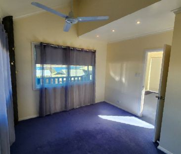 40 Lotus Avenue, - Photo 5