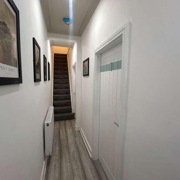 Broughton Avenue, DN5 - Photo 1