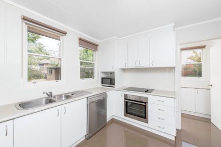 25 Carrington Street, Deakin. - Photo 3