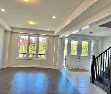 For Lease - 10 Fred Lablanc Drive, Markham, Ontario - Photo 5